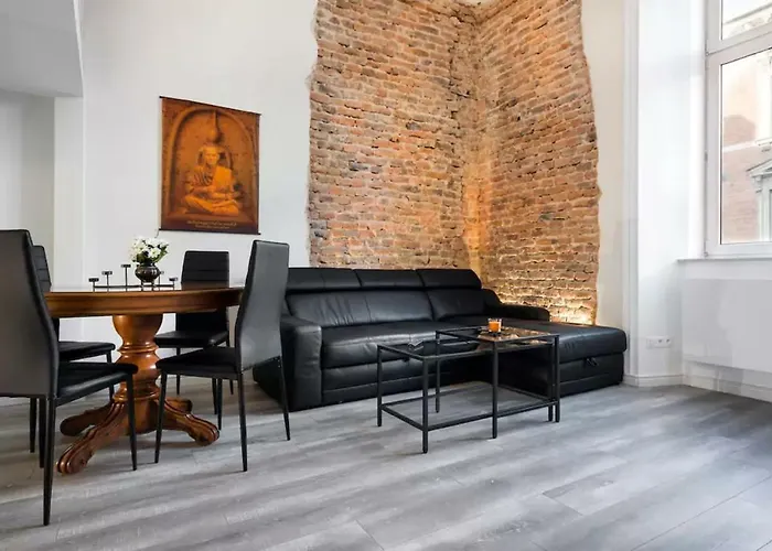 Zwierzyniecka Old Town Apartments by Otium